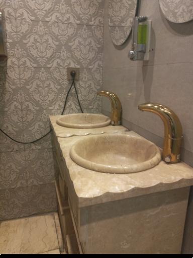 عکس باغ رستوران بهشاد