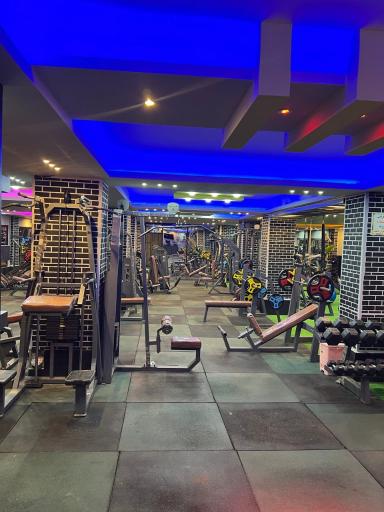 عکس باشگاه بدنسازی پیکر تراشان