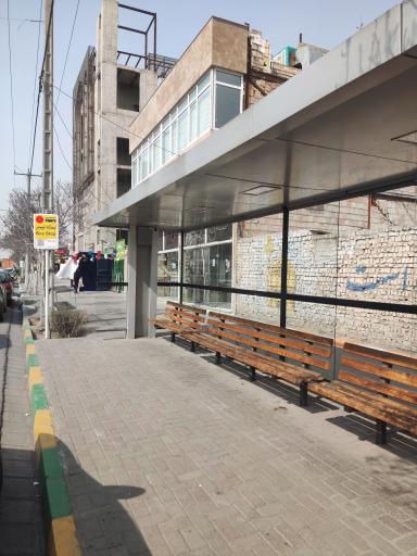 عکس ایستگاه اتوبوس میدان هنرستان