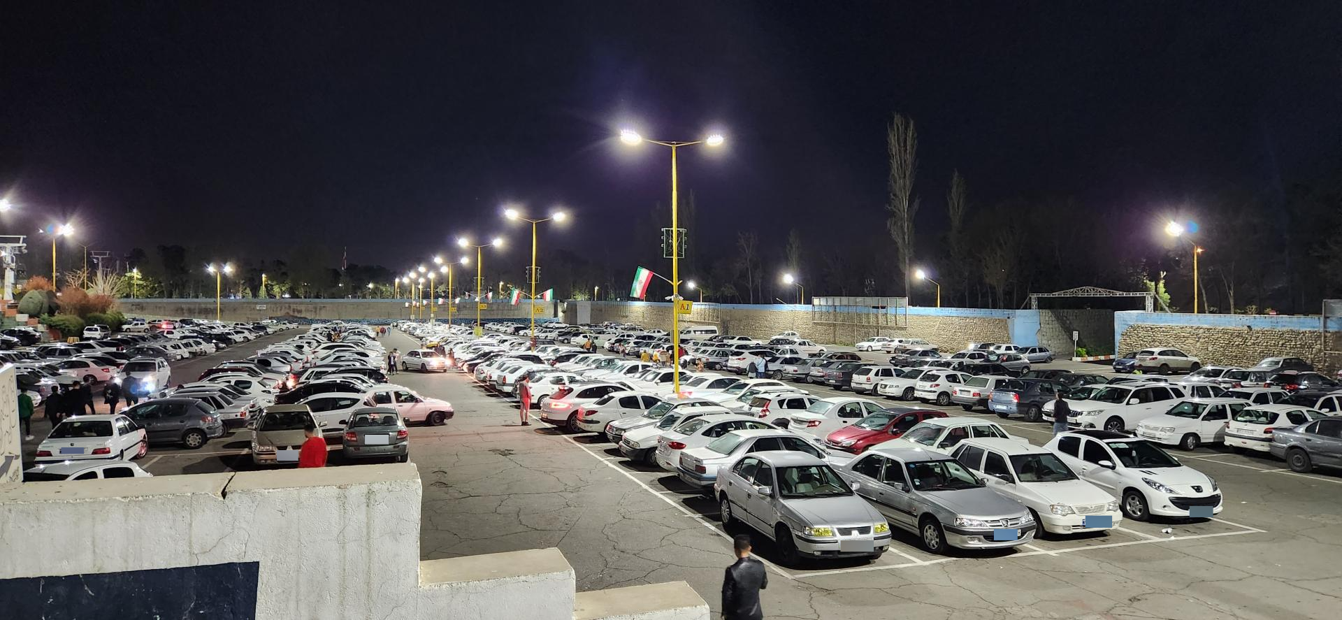 عکس پارکینگ شماره یک پارک ارم