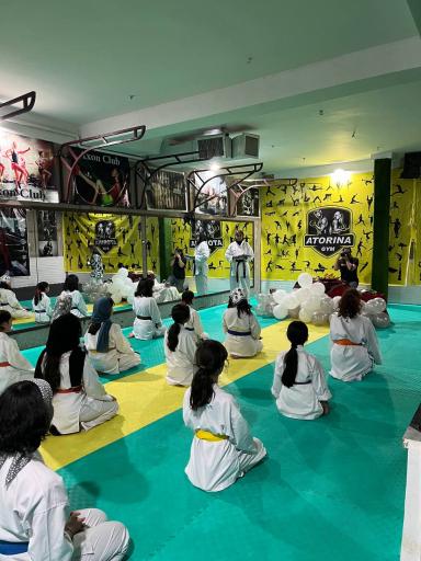 عکس باشگاه ورزشی نیری