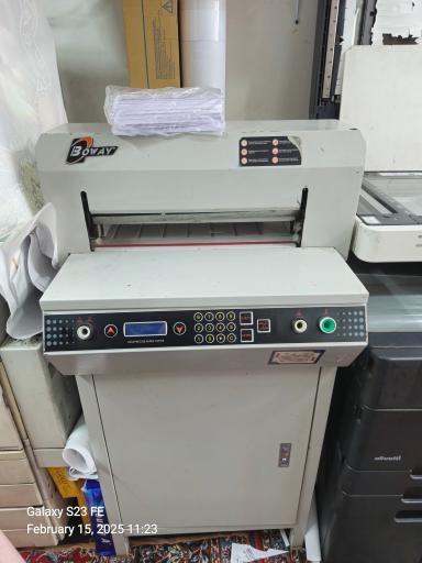 عکس مرکز چاپ بنر رنگارنگ