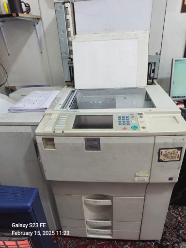 عکس مرکز چاپ بنر رنگارنگ