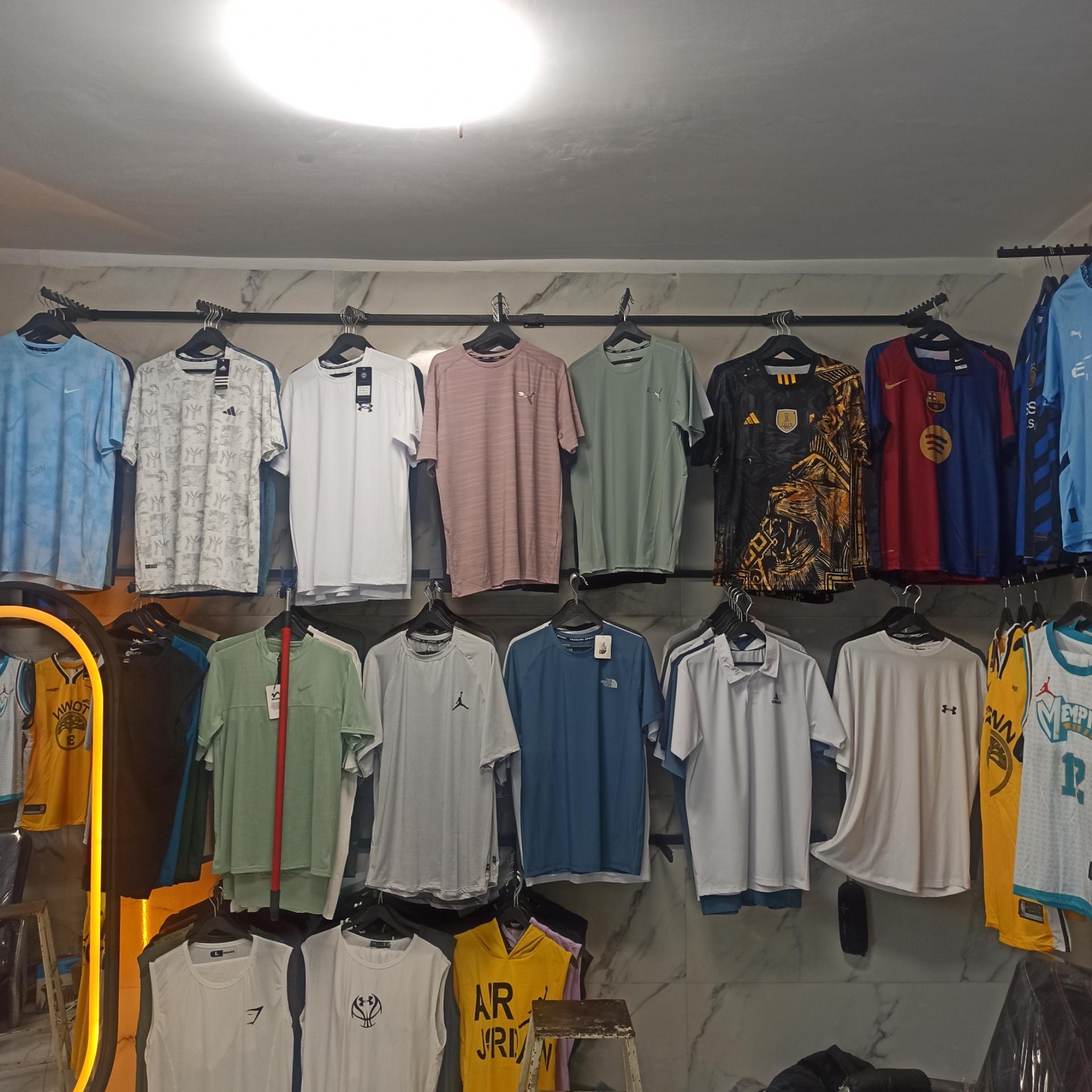 عکس پوشاک ورزشی عرفان اکتیو