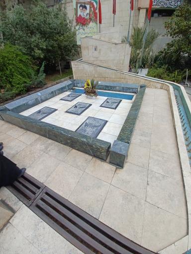 عکس مزار شهدای گمنام دانشگاه تهران