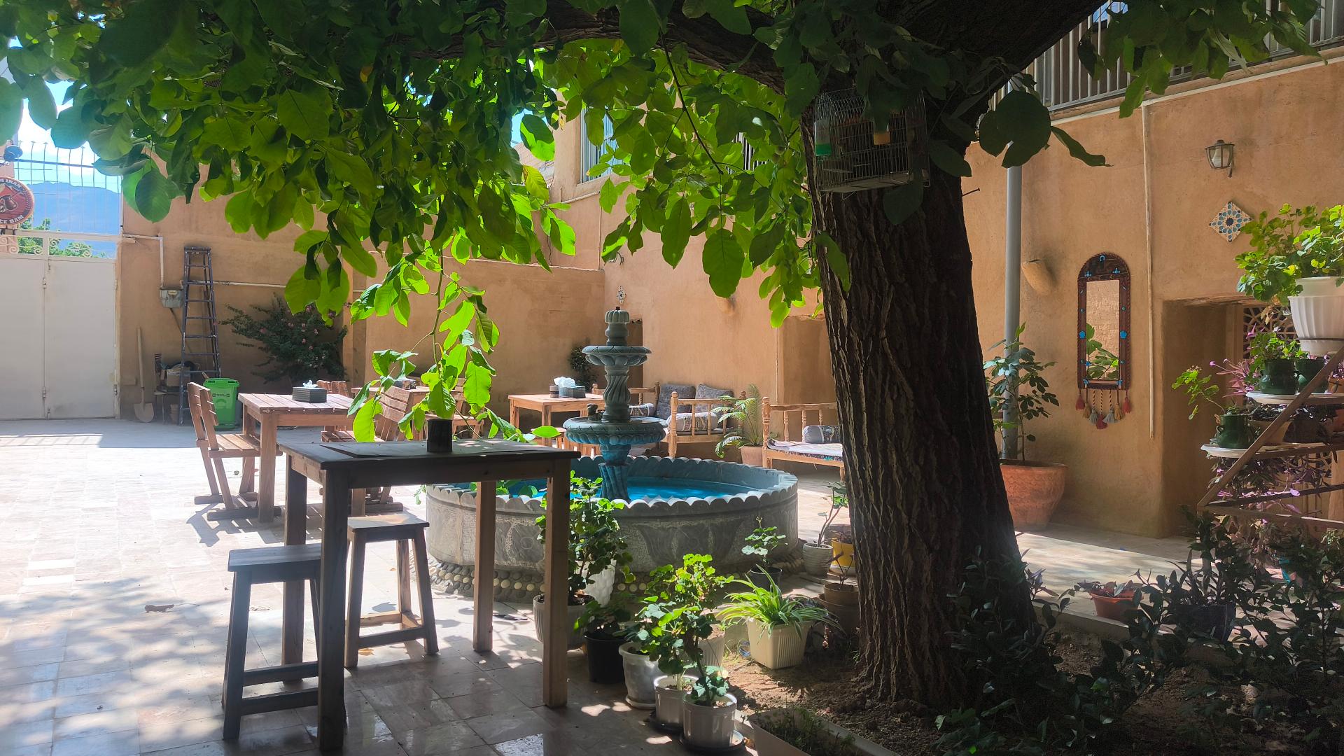 عکس اقامتگاه بوم گردی بام ایران