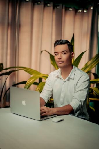 دفتر طراحی سایت امیر مرادی