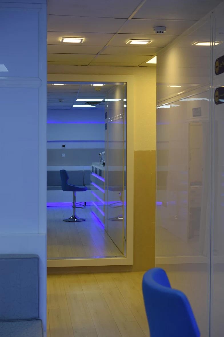 عکس آزمایشگاه امید