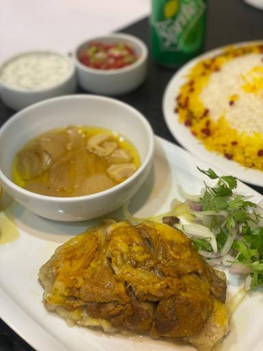 رستوران و اکبرجوجه شاندیز