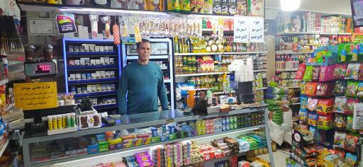 عکس فروشگاه زنجیره ای هفت تا یازده (شعبه گلستان دائی)