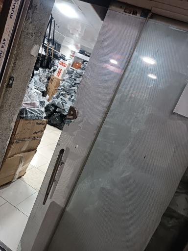 عکس تولید و پخش کیف و کفش رز