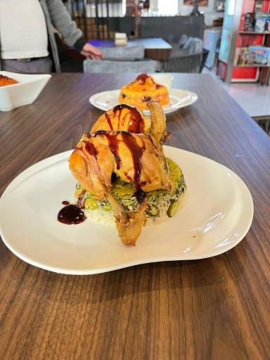 عکس کافه رستوران غزال