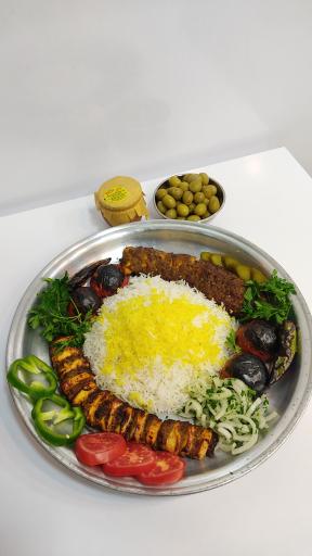 عکس تهیه غذای کدبانو