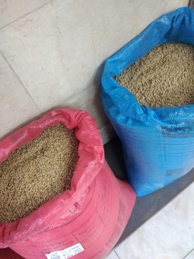 عکس خوراک دام و طیور هاشمی 