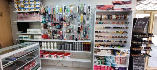 عکس لوازم آرایشی و بهداشتی رز