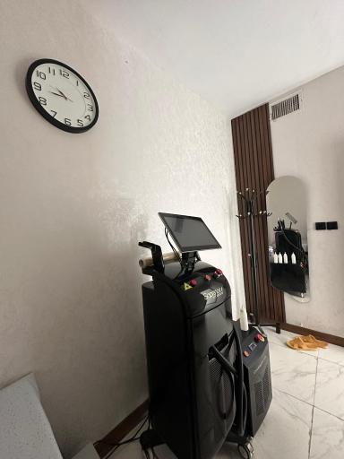 عکس مرکز لیزر کیاسا