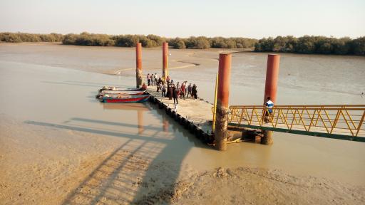 عکس بندر خمیر جنگل حرا