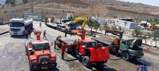 عکس کارواش و تعویض روغنی ماشین سنگین پاسداران