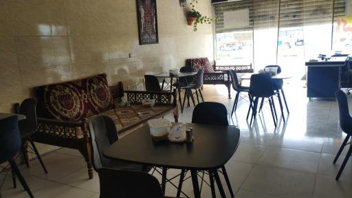 عکس رستوران زعفرونی