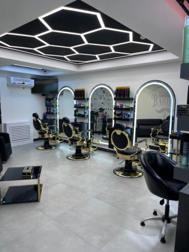 عکس سالن پیرایش اسطوره