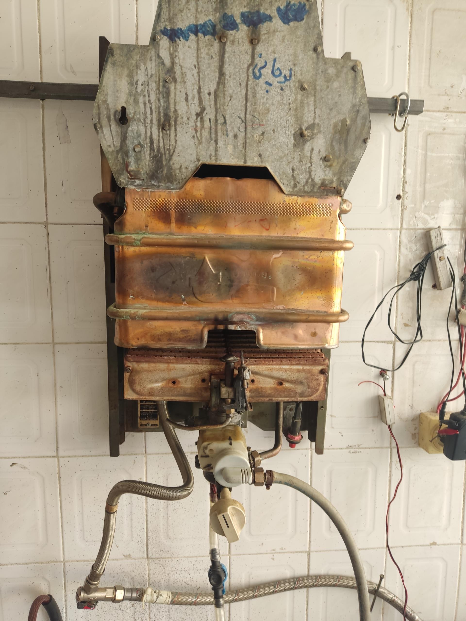 عکس تعمیرگاه تخصصی پکیج و آبگرمکن طاها