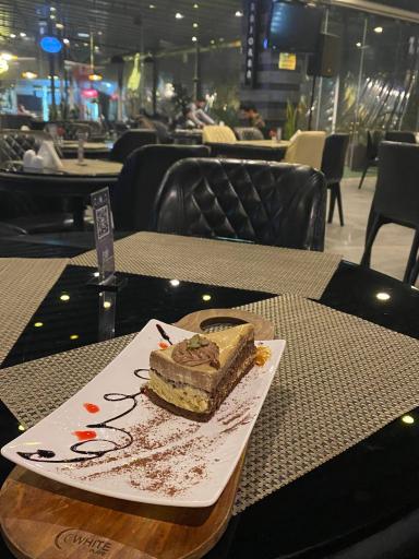 عکس کافه رستوران باژوران