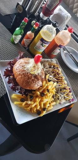 عکس کافه رستوران باژوران