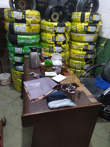 عکس لاستیک فروشی اسماعیل نوروزی 