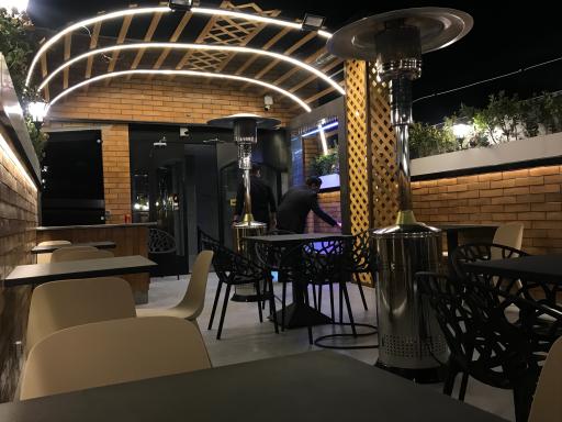 عکس کافه فست فود ایت اند میت