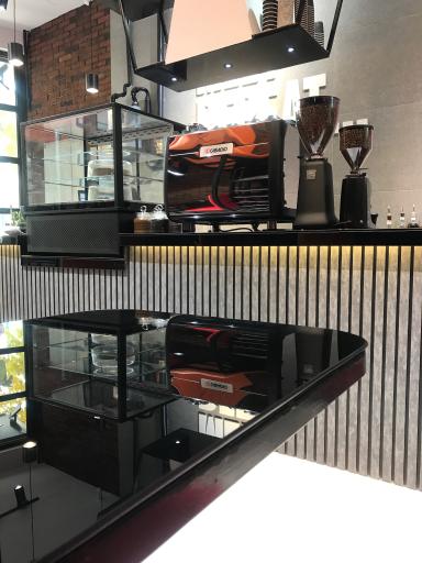 عکس کافه فست فود ایت اند میت