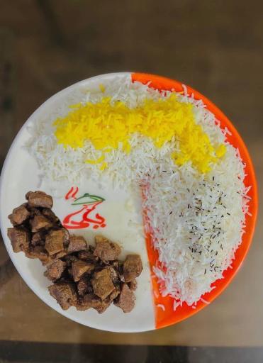 عکس تهیه غذای یلدا