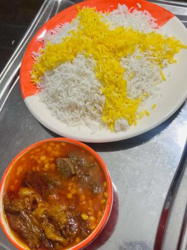 عکس تهیه غذای یلدا