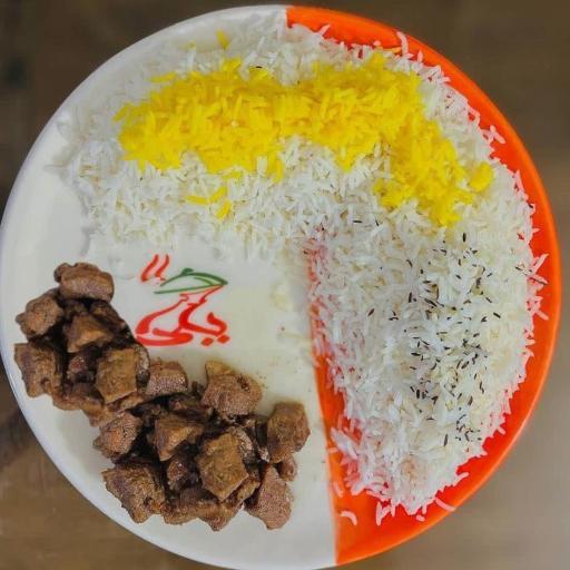 عکس تهیه غذای یلدا