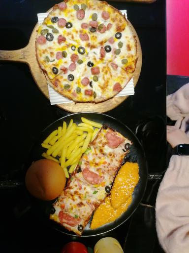 عکس کافه فست فود ایت اند میت