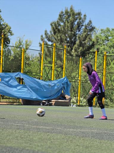 عکس آکادمی فوتبال دخترانه پورناک