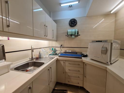 عکس دندان پزشکی دکتر علی اکبر رفعت