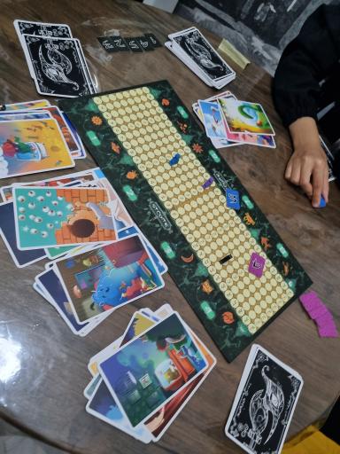 عکس کافه‌ بازی‌ رآمش