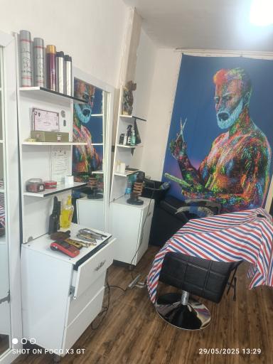 عکس آرایشگاه یونس موشکاف