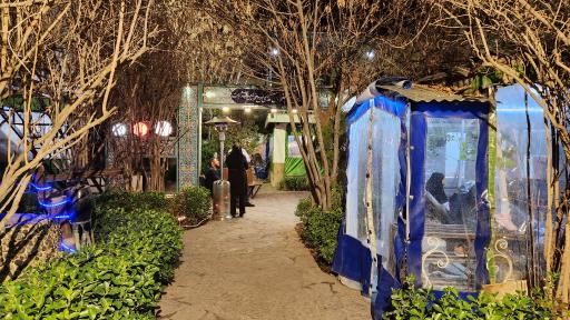 رستوران سنتی و سفره خانه باغچه خان