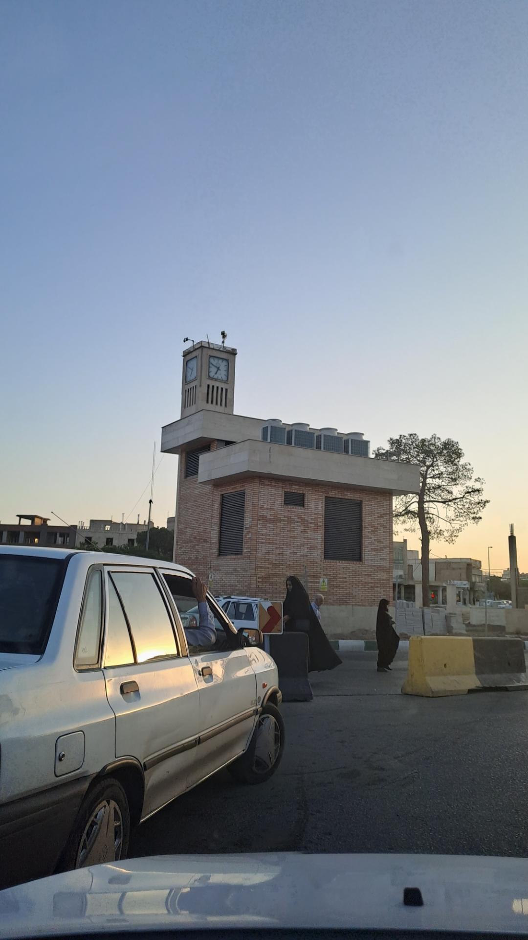 عکس میدان ساعت