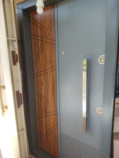 عکس درب ضد سرقت و پنجره خاطری