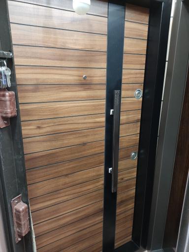 عکس درب ضد سرقت و پنجره خاطری