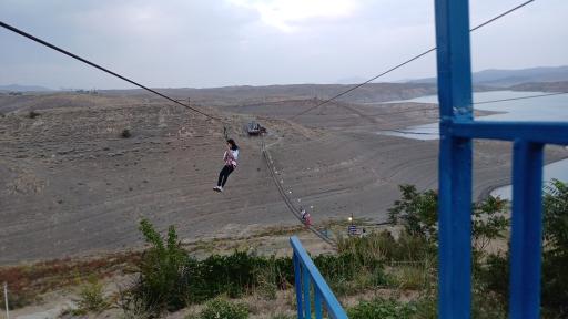 عکس زیپ لاین و پل معلق دهکده