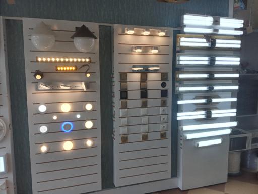 عکس کالای برق و لوستر راعی