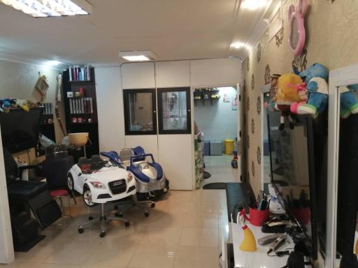 عکس آرایشگاه تخصصی کودکKKB
