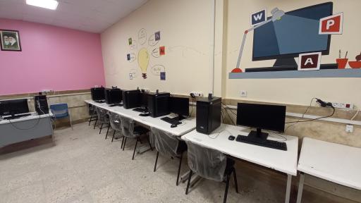 عکس هنرستان دکتر صراف