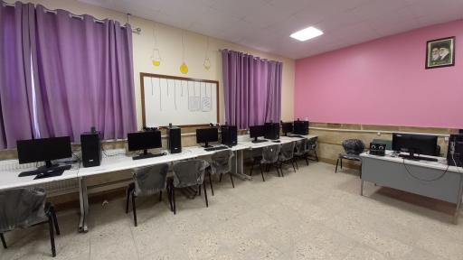 عکس هنرستان دکتر صراف