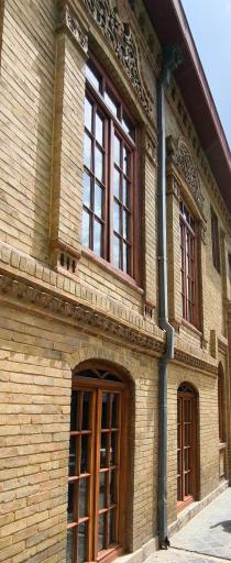 عکس عمارت قدیمی کوچه نظامیه