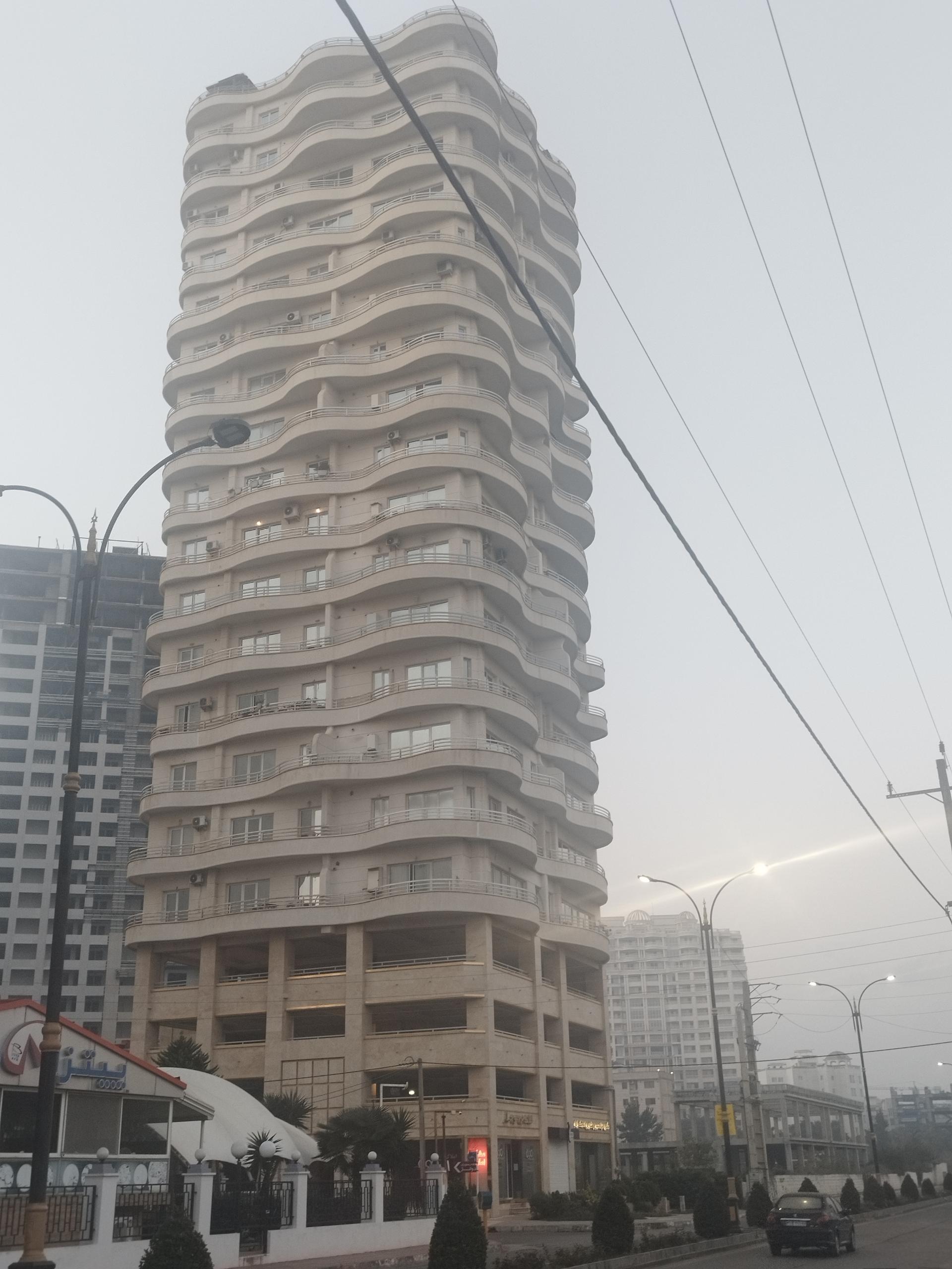 عکس برج ساحلی موج