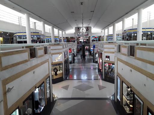 عکس بازار بزرگ میلاد